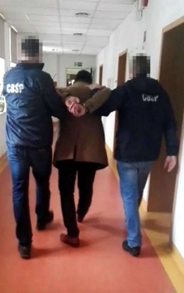 Wyłudzali pieniądze z kont bardzo bogatych ludzi